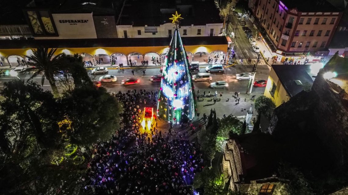 Encienden Árbol de Navidad e inauguran Nacimiento Monumental en Tlalnepantla