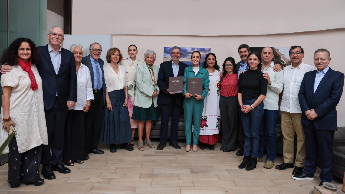 Claudia Sheinbaum recibe conclusiones de los ‘’Diálogos por la Transformación’’