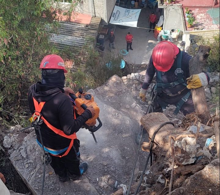 Atiende Gobierno de Tlalnepantla desprendimiento de rocas en Tenayuca